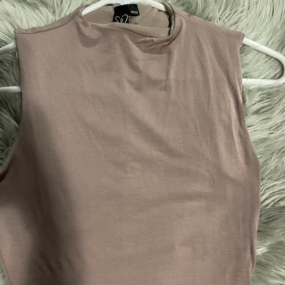 Windsor dress size xs, never worn. - Picture 2 of 2